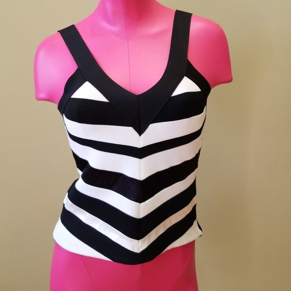 Gianfranco Ferre Black & White Sleeveless Top - Picture 1 of 6